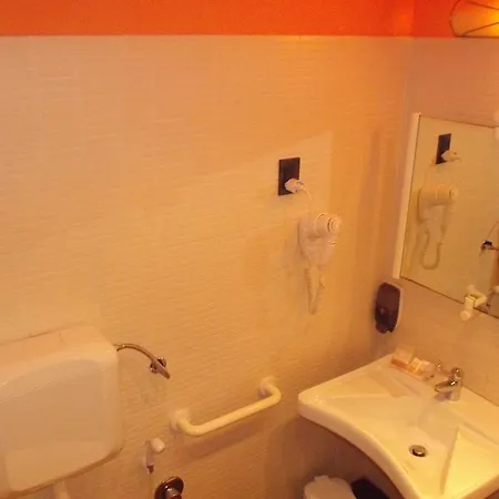 Hotell Acos 3*
